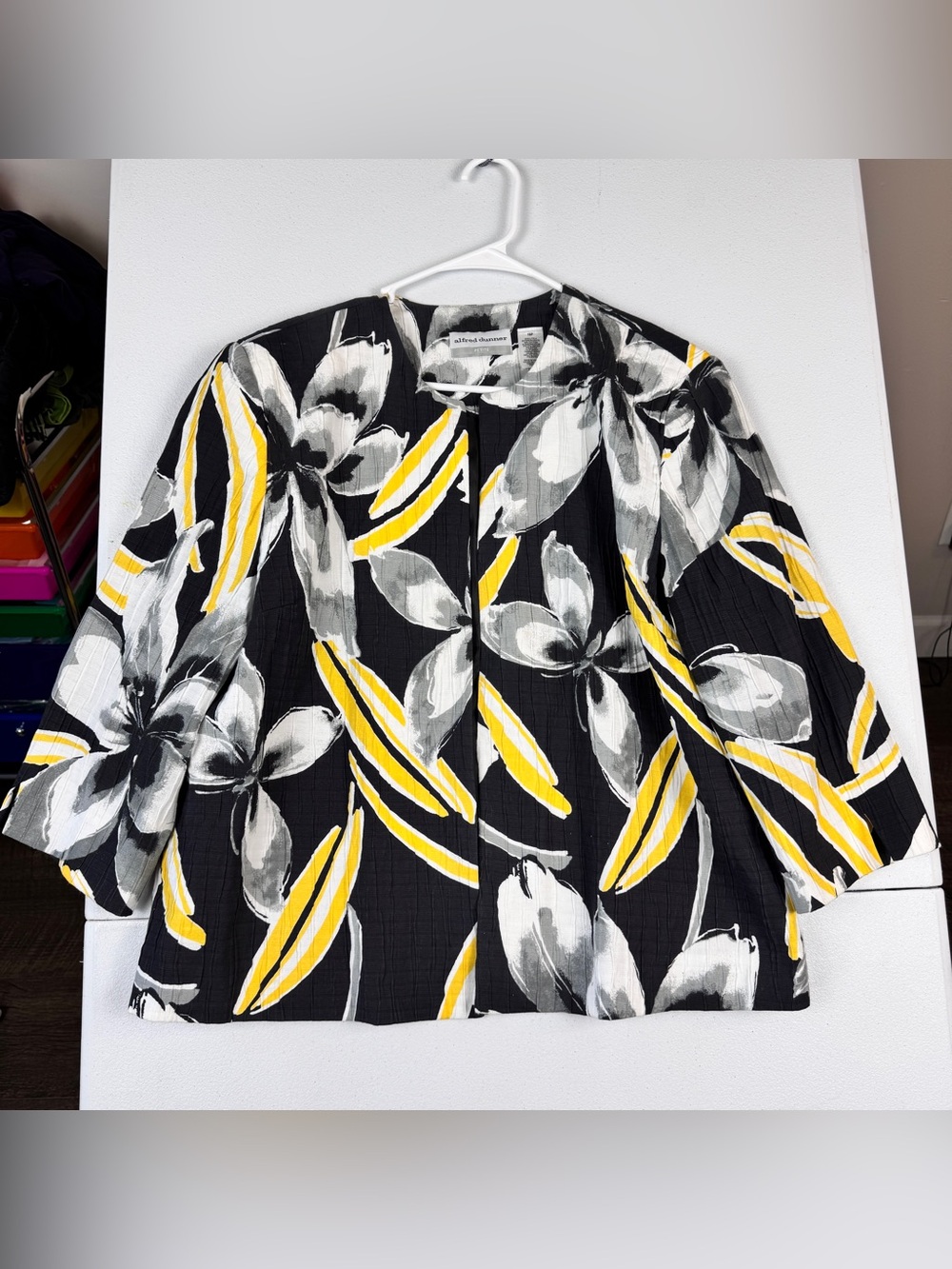 Alfred Dunner Open Front Blazer Jacket Womens 16P Black Yellow Floral 3/4 Sleeve